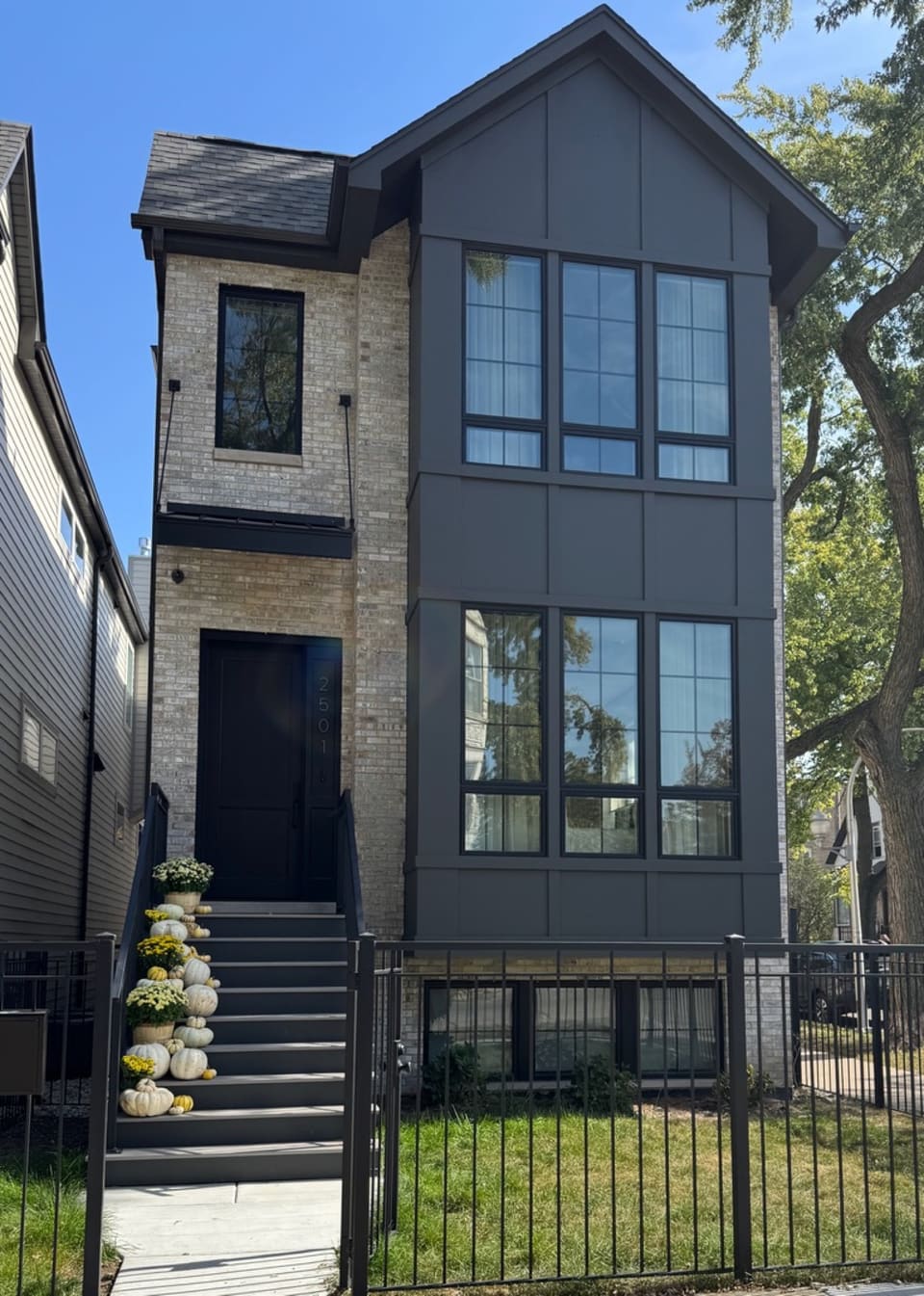 2501 N Sawyer Avenue, Chicago, IL 60647, photo 2