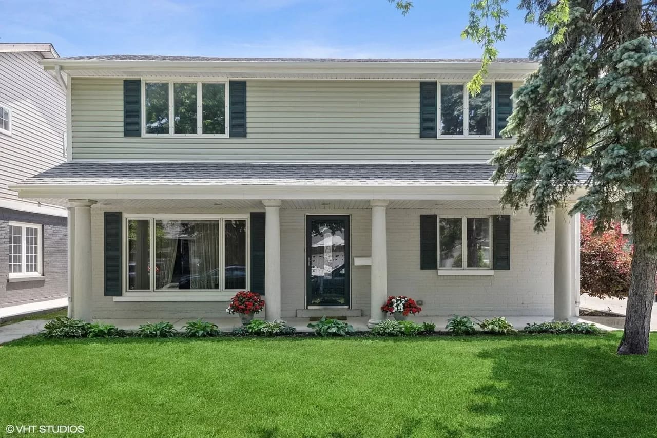 3811 Wright Terrace, Skokie, IL 60076, Skokie