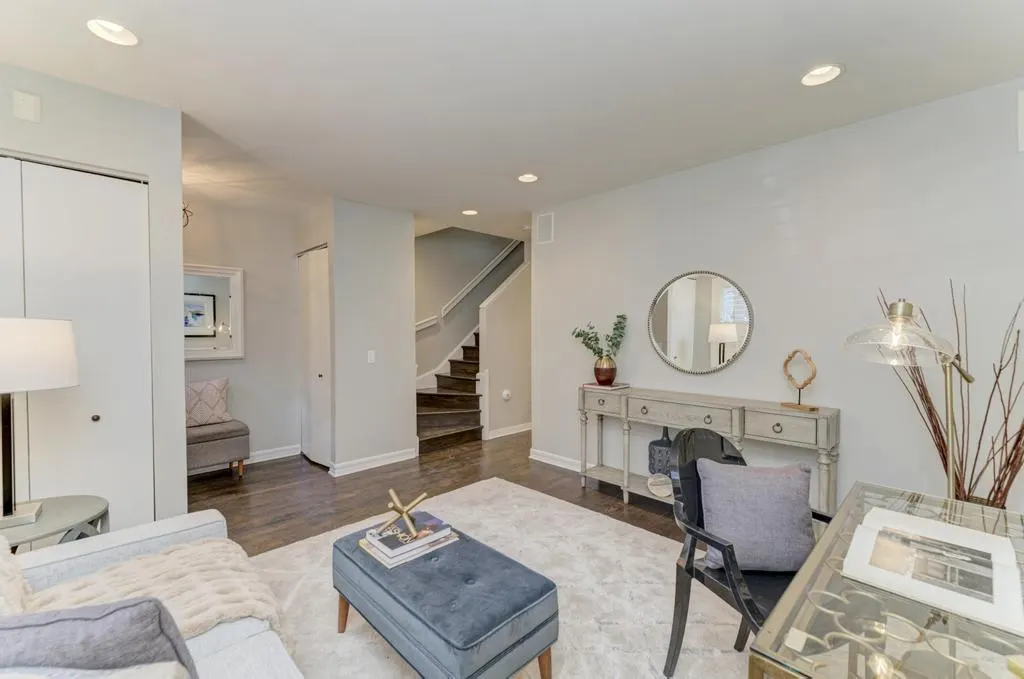 512 N Peoria Street, Chicago, IL 60642, photo 6