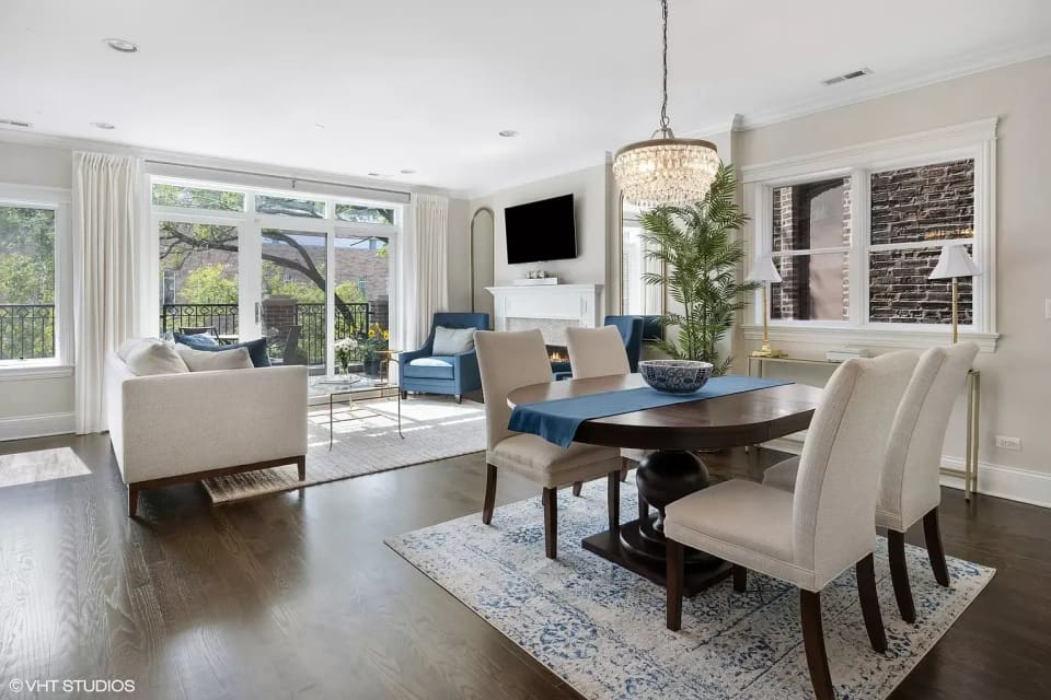 902 West Barry Avenue Unit 3, Chicago, IL 60657, photo 2